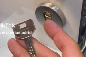 CERRAJERÍA alerta