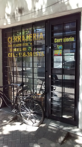 Cerrajería H y C Castellanos 1167