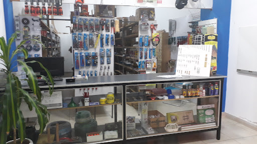 BUSSO / CERRAJERÍA Y FERRETERÍA